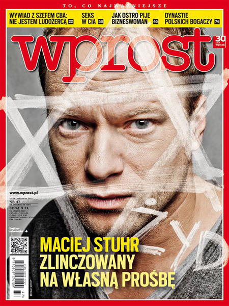 Maciej Stuhr, aktor. Okładka magazynu Wprost. Oferta profesjonalnej fotografii portretowej w Warszawie.